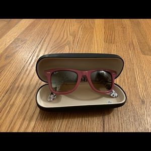 Pink Ray-Ban Wayfarer
